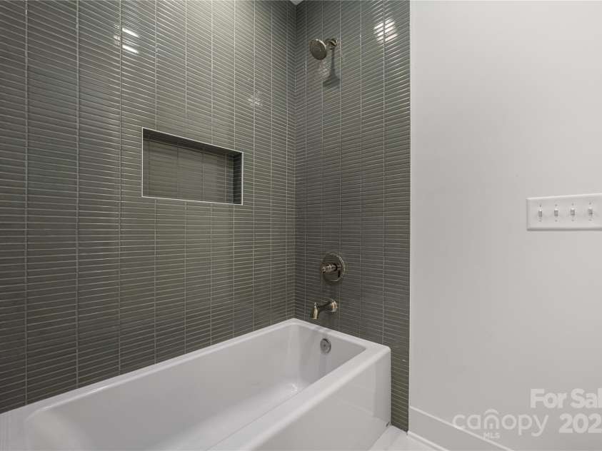 1817 Union Street, Charlotte, NC 28205.  MLS# CAR4252790, YatesRealty ID 21192. 