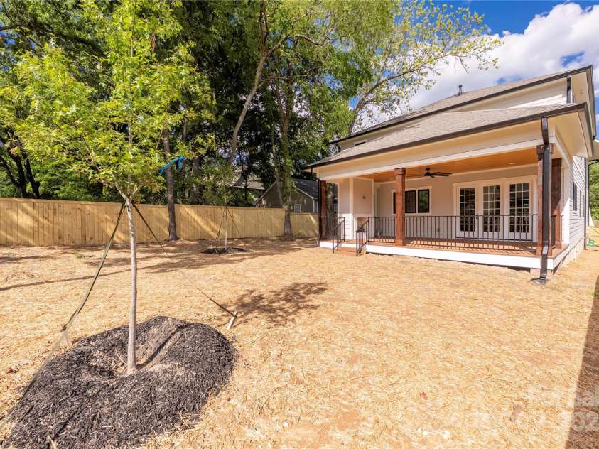 1817 Union Street, Charlotte, NC 28205.  MLS# CAR4252790, YatesRealty ID 21192. 