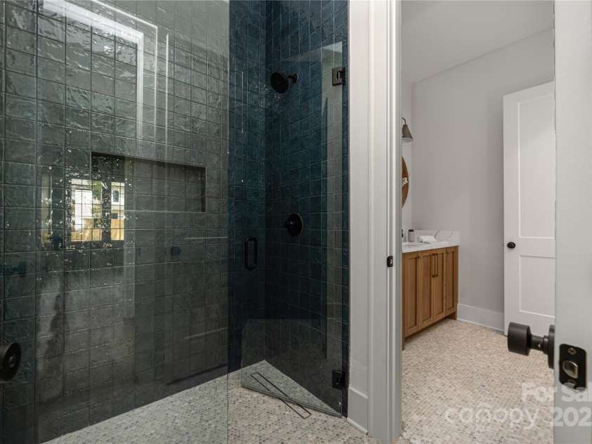 1817 Union Street, Charlotte, NC 28205.  MLS# CAR4252790, YatesRealty ID 21192. 