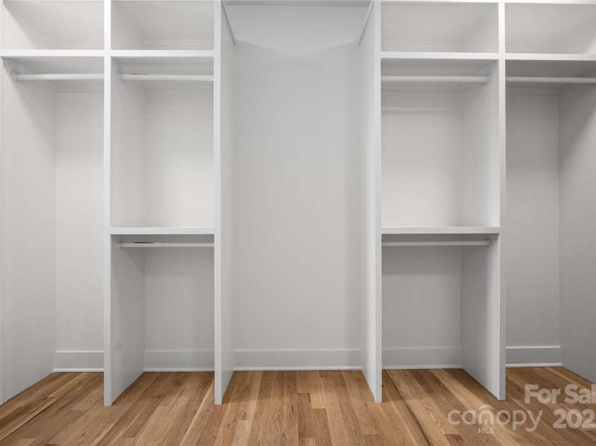 1817 Union Street, Charlotte, NC 28205.  MLS# CAR4252790, YatesRealty ID 21192. 