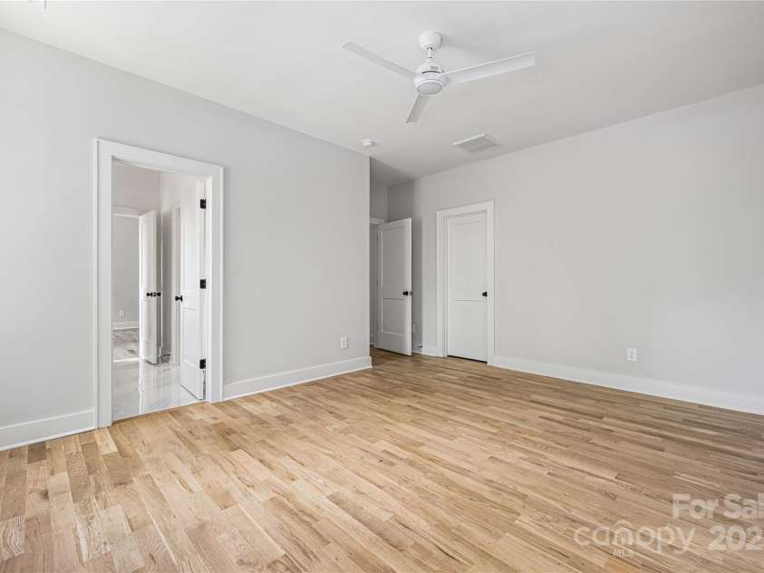 1817 Union Street, Charlotte, NC 28205.  MLS# CAR4252790, YatesRealty ID 21192. 