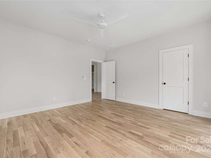 1817 Union Street, Charlotte, NC 28205.  MLS# CAR4252790, YatesRealty ID 21192. 