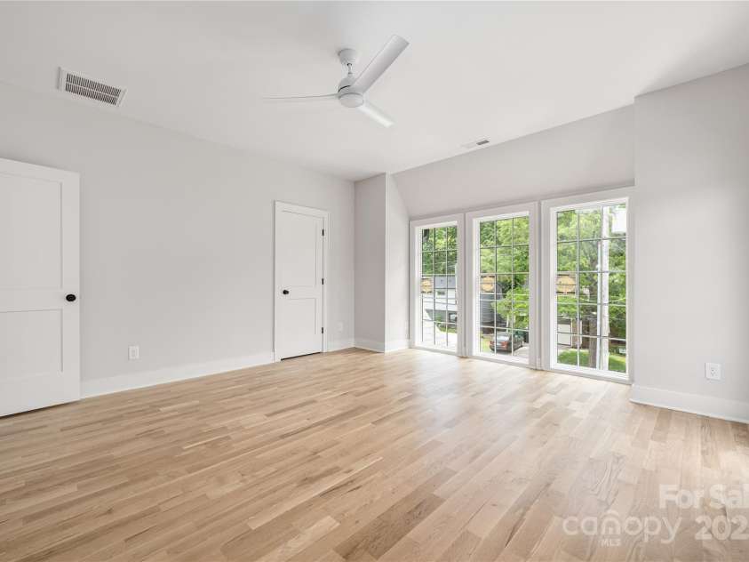 1817 Union Street, Charlotte, NC 28205.  MLS# CAR4252790, YatesRealty ID 21192. 