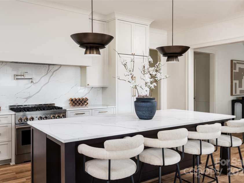 1817 Union Street, Charlotte, NC 28205.  MLS# CAR4252790, YatesRealty ID 21192. Kitchen