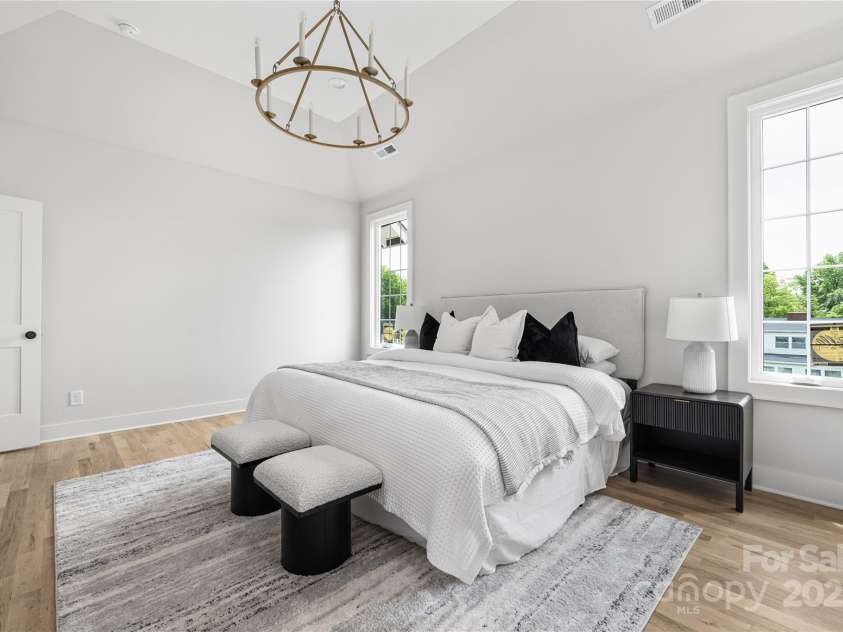 1817 Union Street, Charlotte, NC 28205.  MLS# CAR4252790, YatesRealty ID 21192. Primary Bedroom