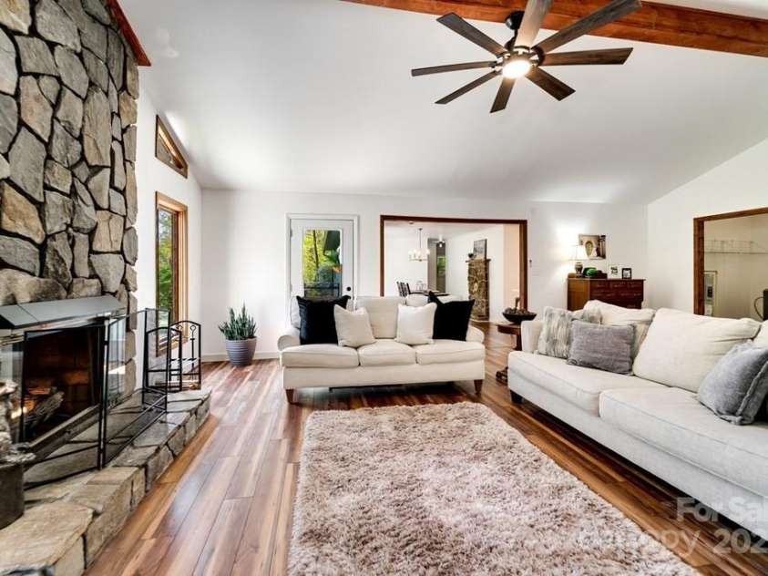 619/621 Kitchens Branch Road, Sylva, NC 28779.  MLS# CAR4247971, YatesRealty ID 21193. Main House