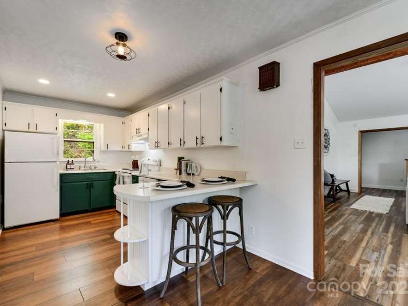 619/621 Kitchens Branch Road, Sylva, NC 28779.  MLS# CAR4247971, YatesRealty ID 21193. Main House