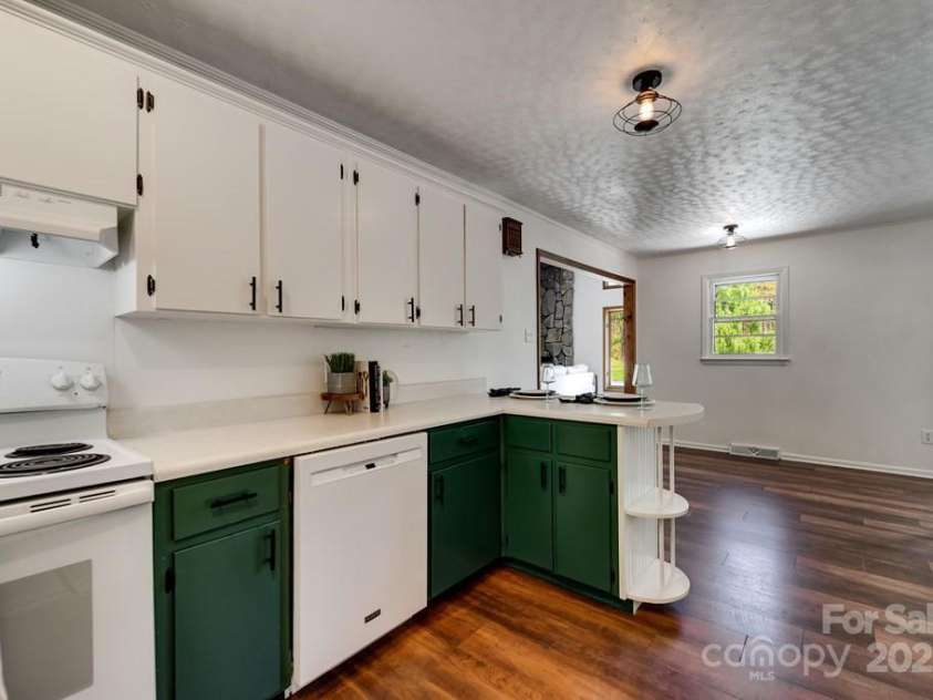 619/621 Kitchens Branch Road, Sylva, NC 28779.  MLS# CAR4247971, YatesRealty ID 21193. Main House