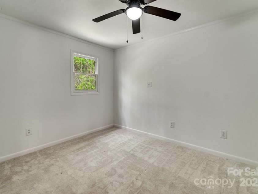 619/621 Kitchens Branch Road, Sylva, NC 28779.  MLS# CAR4247971, YatesRealty ID 21193. Main House