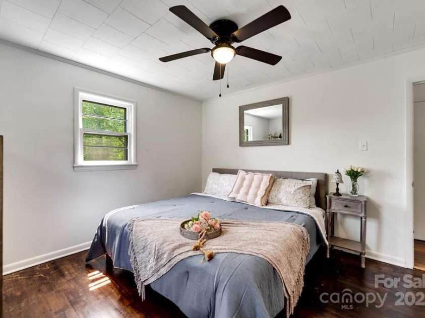 619/621 Kitchens Branch Road, Sylva, NC 28779.  MLS# CAR4247971, YatesRealty ID 21193. Main House