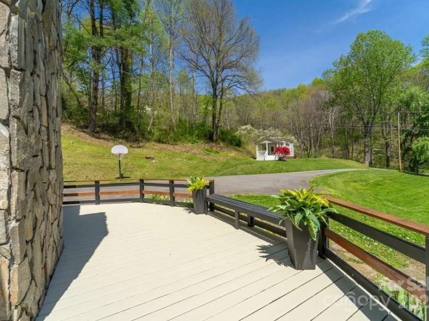 619/621 Kitchens Branch Road, Sylva, NC 28779.  MLS# CAR4247971, YatesRealty ID 21193. Main House