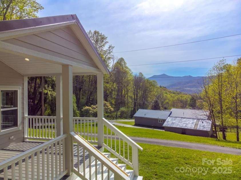 619/621 Kitchens Branch Road, Sylva, NC 28779.  MLS# CAR4247971, YatesRealty ID 21193. Tiny Home