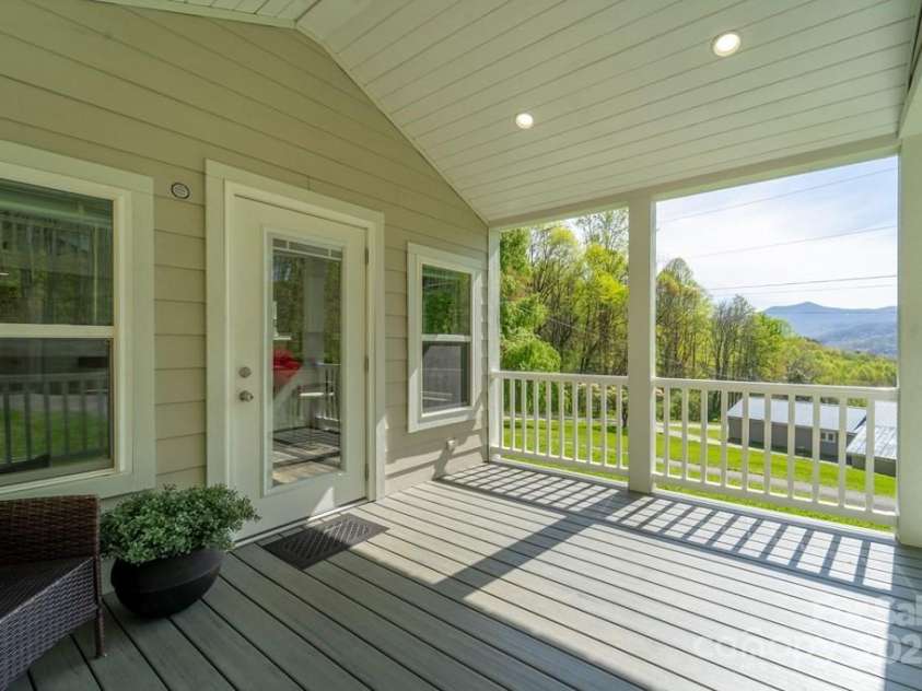 619/621 Kitchens Branch Road, Sylva, NC 28779.  MLS# CAR4247971, YatesRealty ID 21193. Tiny Home