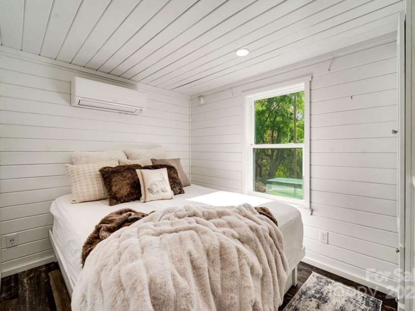 619/621 Kitchens Branch Road, Sylva, NC 28779.  MLS# CAR4247971, YatesRealty ID 21193. Tiny Home