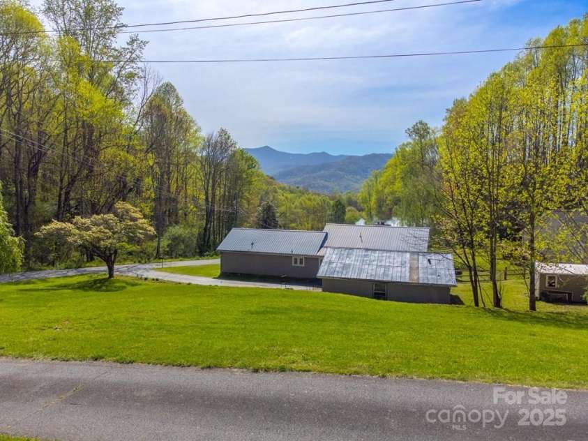619/621 Kitchens Branch Road, Sylva, NC 28779.  MLS# CAR4247971, YatesRealty ID 21193. Tiny Home View