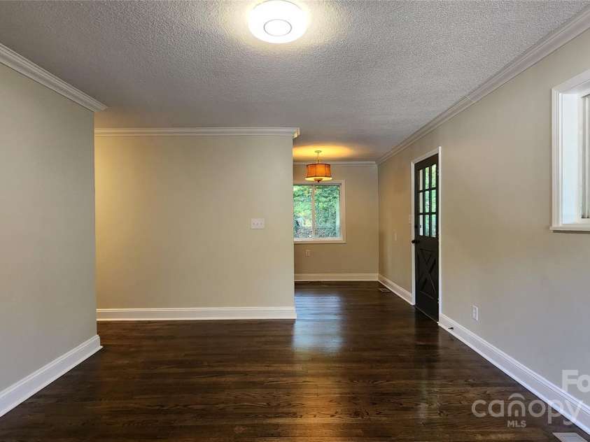 199 Druid Drive, Asheville, NC 28806.  MLS# CAR4250894, YatesRealty ID 21194. 