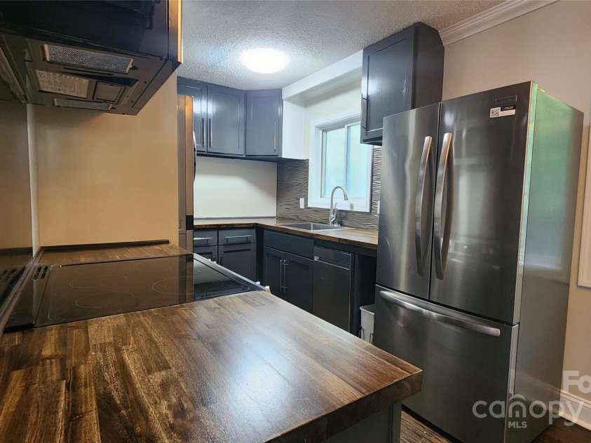 199 Druid Drive, Asheville, NC 28806.  MLS# CAR4250894, YatesRealty ID 21194. 