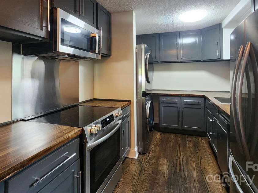 199 Druid Drive, Asheville, NC 28806.  MLS# CAR4250894, YatesRealty ID 21194. 