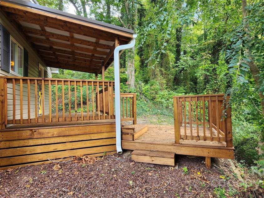 199 Druid Drive, Asheville, NC 28806.  MLS# CAR4250894, YatesRealty ID 21194. 