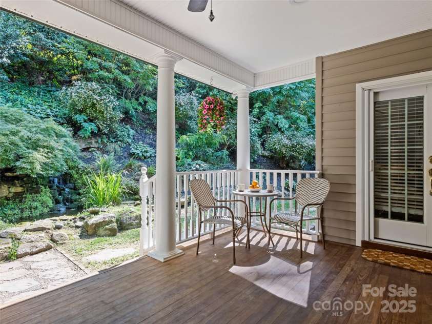 40 Panda Trail, Waynesville, NC 28785.  MLS# CAR4296115, YatesRealty ID 21194. 