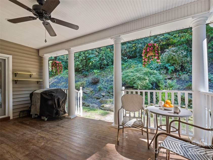 40 Panda Trail, Waynesville, NC 28785.  MLS# CAR4296115, YatesRealty ID 21194. 