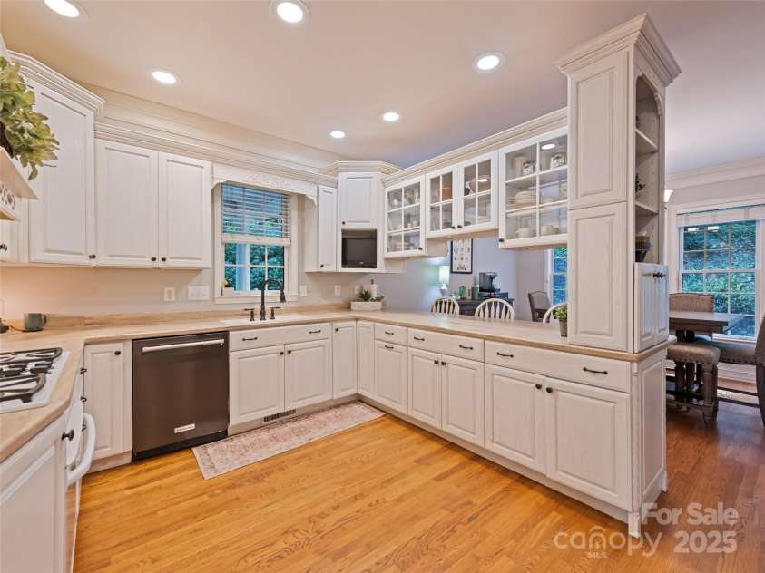 40 Panda Trail, Waynesville, NC 28785.  MLS# CAR4296115, YatesRealty ID 21194. 