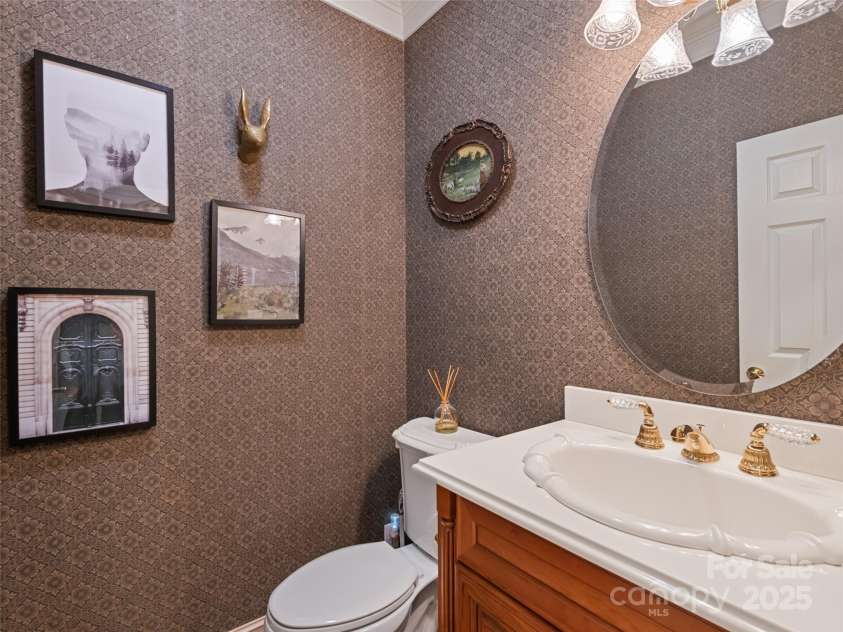 40 Panda Trail, Waynesville, NC 28785.  MLS# CAR4296115, YatesRealty ID 21194. 