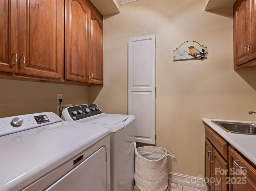 40 Panda Trail, Waynesville, NC 28785.  MLS# CAR4296115, YatesRealty ID 21194. 