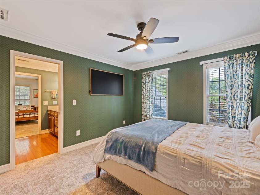 40 Panda Trail, Waynesville, NC 28785.  MLS# CAR4296115, YatesRealty ID 21194. 