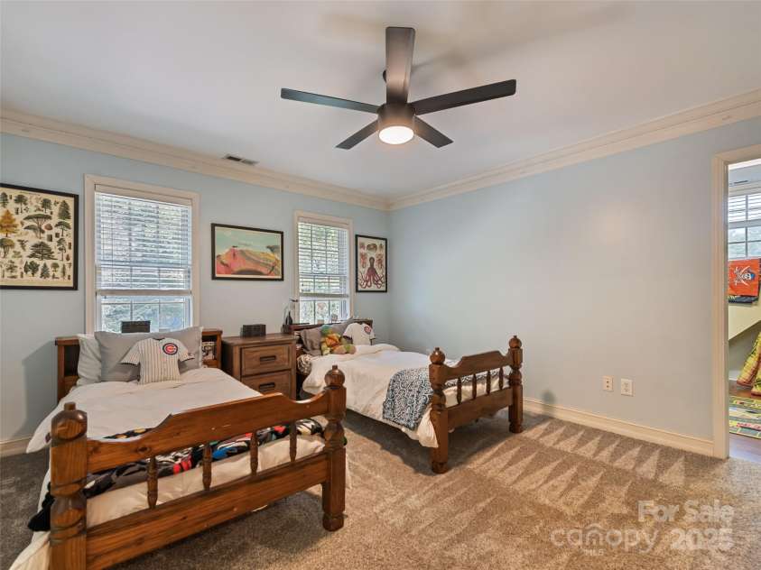 40 Panda Trail, Waynesville, NC 28785.  MLS# CAR4296115, YatesRealty ID 21194. 