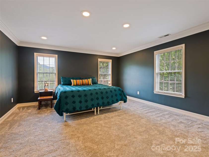 40 Panda Trail, Waynesville, NC 28785.  MLS# CAR4296115, YatesRealty ID 21194. 