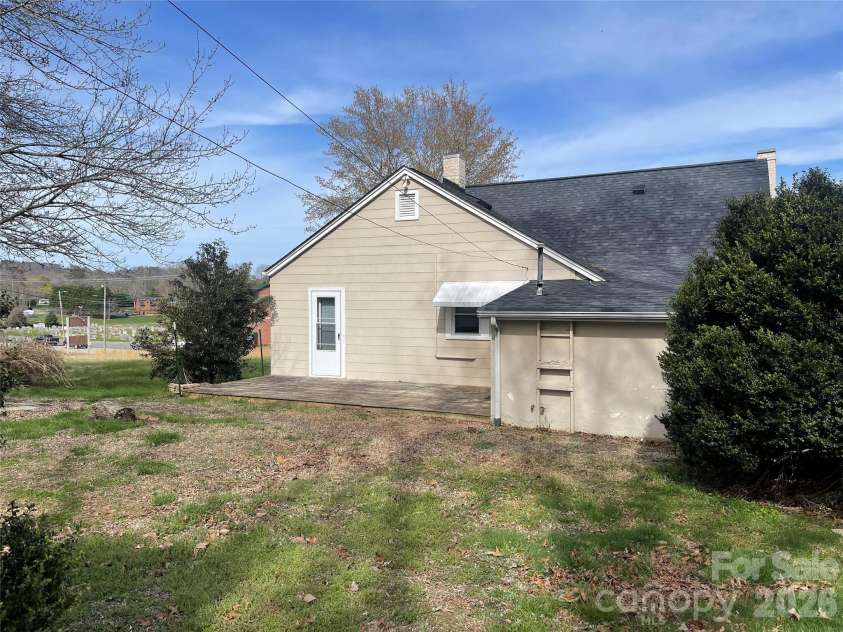 2490 Connelly Springs Road, Granite Falls, NC 28630.  MLS# CAR4378338, YatesRealty ID 21195. 