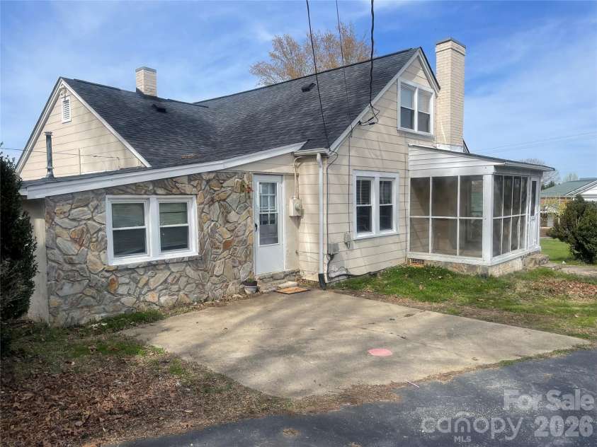 2490 Connelly Springs Road, Granite Falls, NC 28630.  MLS# CAR4378338, YatesRealty ID 21195. 