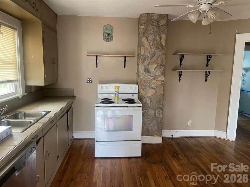 2490 Connelly Springs Road, Granite Falls, NC 28630.  MLS# CAR4378338, YatesRealty ID 21195. 