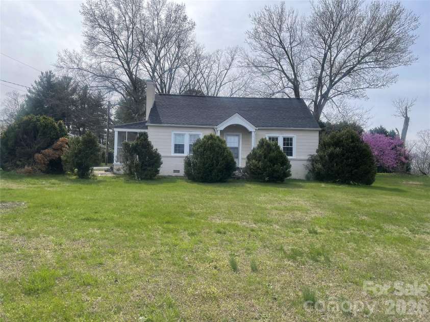 2490 Connelly Springs Road, Granite Falls, NC 28630.  MLS# CAR4378338, YatesRealty ID 21195. 