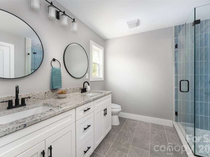 21 Justice Ridge Terrace, Candler, NC 28715.  MLS# CAR4376887, YatesRealty ID 21196. 
