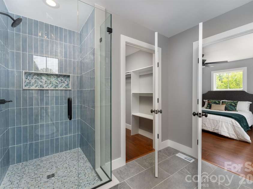 21 Justice Ridge Terrace, Candler, NC 28715.  MLS# CAR4376887, YatesRealty ID 21196. 