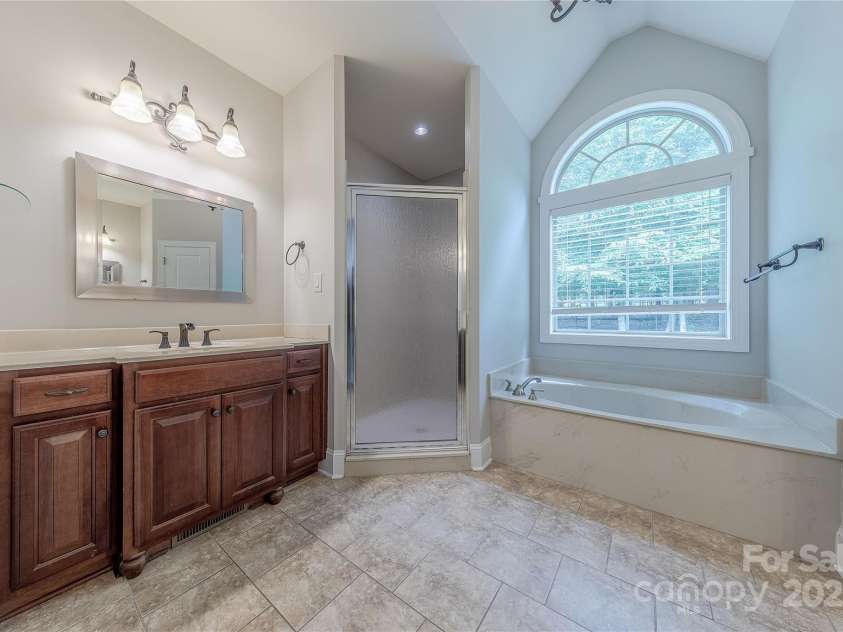 4113 Hoffmeister Drive, Waxhaw, NC 28173.  MLS# CAR4259399, YatesRealty ID 21196. 