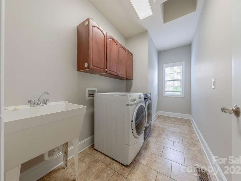 4113 Hoffmeister Drive, Waxhaw, NC 28173.  MLS# CAR4259399, YatesRealty ID 21196. 