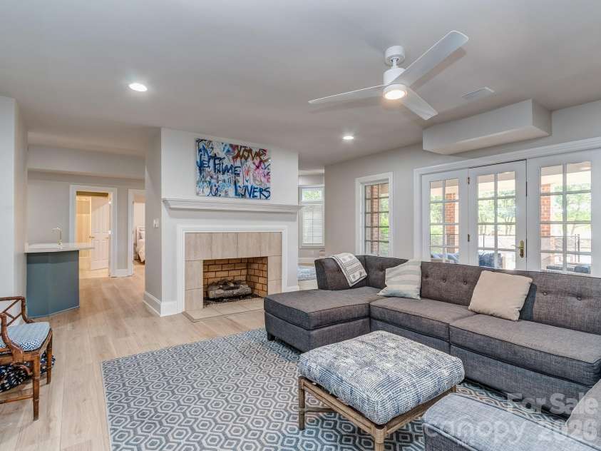 6528 Chipstead Lane, Charlotte, NC 28277.  MLS# CAR4369328, YatesRealty ID 21197. 