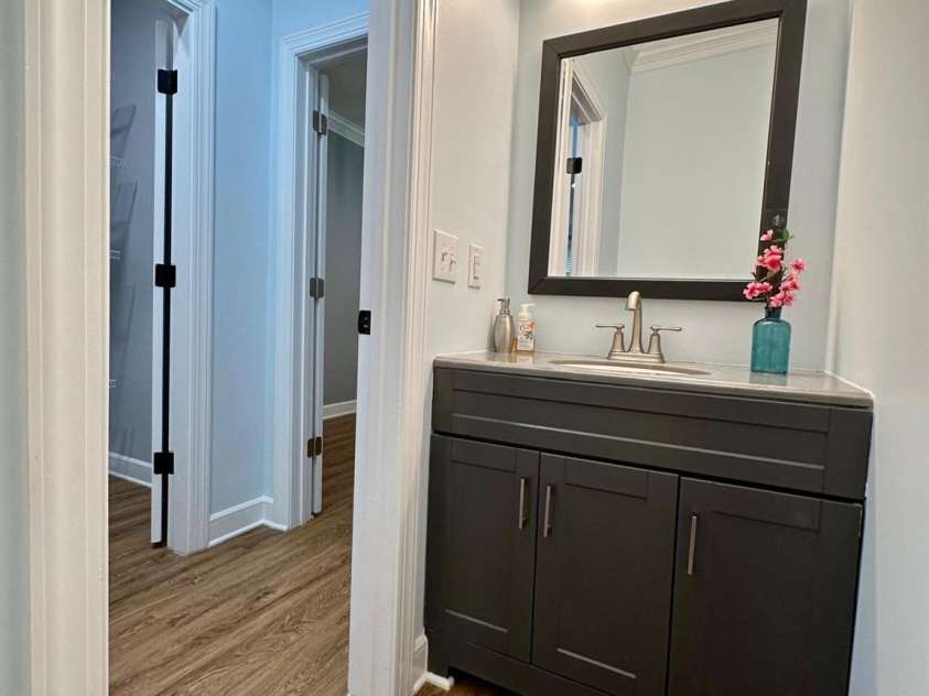 8701 Dixie Drive, Charlotte, NC 28278.  MLS# CAR4259510, YatesRealty ID 21197. Half Bath Main Floor