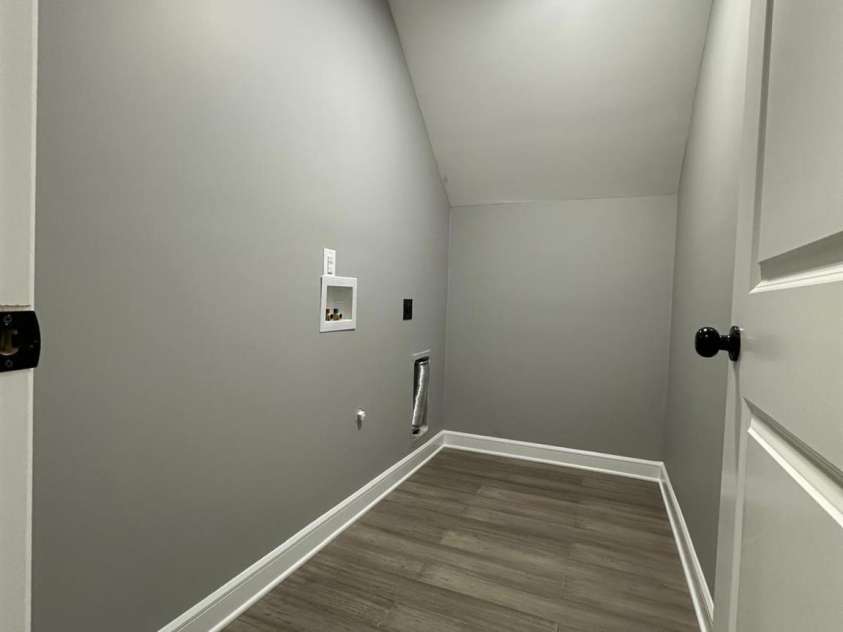 8701 Dixie Drive, Charlotte, NC 28278.  MLS# CAR4259510, YatesRealty ID 21197. Laundry Romm