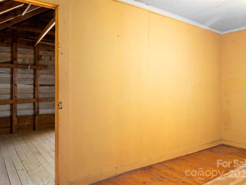 4601 Mooresville Road, Kannapolis, NC 28081.  MLS# CAR4303506, YatesRealty ID 212. 