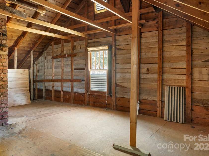 4601 Mooresville Road, Kannapolis, NC 28081.  MLS# CAR4303506, YatesRealty ID 212. 