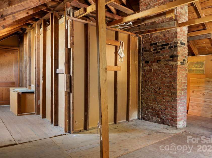 4601 Mooresville Road, Kannapolis, NC 28081.  MLS# CAR4303506, YatesRealty ID 212. 