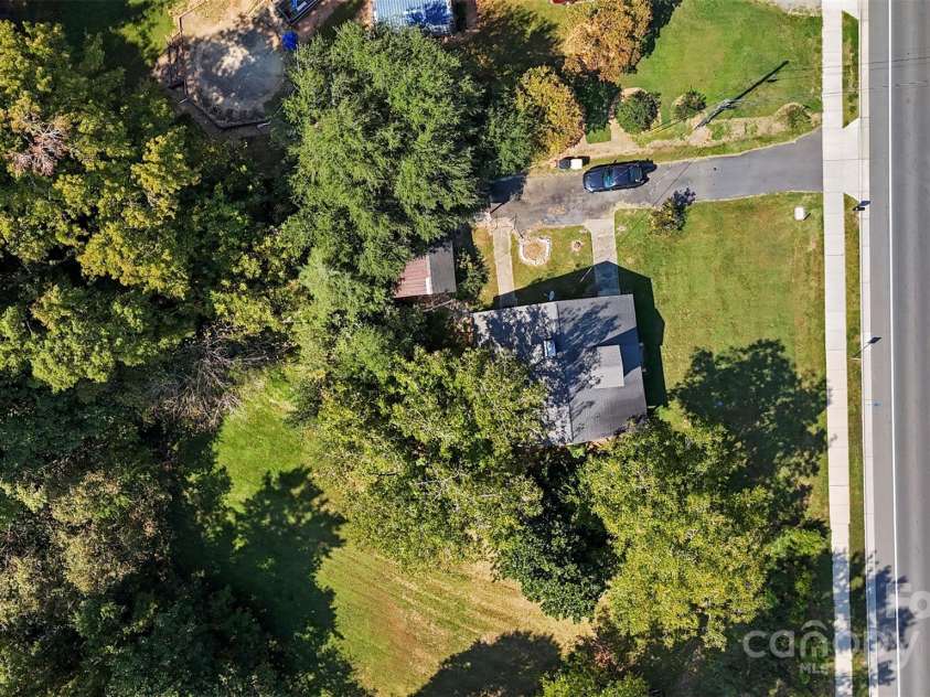 4601 Mooresville Road, Kannapolis, NC 28081.  MLS# CAR4303506, YatesRealty ID 212. 