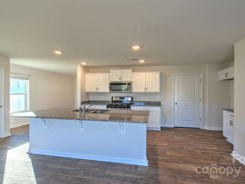 12128 Lady Bell Drive, Charlotte, NC 28278.  MLS# CAR4234266, YatesRealty ID 2120. PHOTOS ARE REPRESENTATIVE.