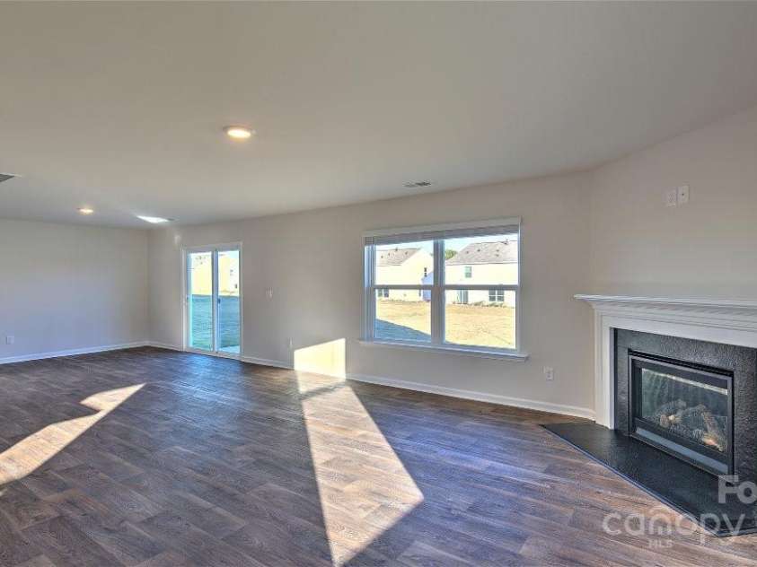 12128 Lady Bell Drive, Charlotte, NC 28278.  MLS# CAR4234266, YatesRealty ID 2120. PHOTOS ARE REPRESENTATIVE.