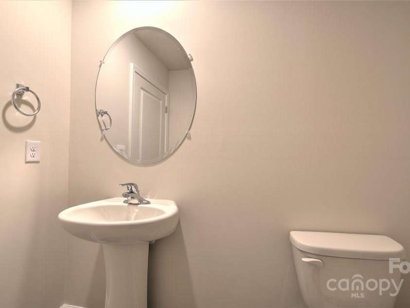 12128 Lady Bell Drive, Charlotte, NC 28278.  MLS# CAR4234266, YatesRealty ID 2120. PHOTOS ARE REPRESENTATIVE.