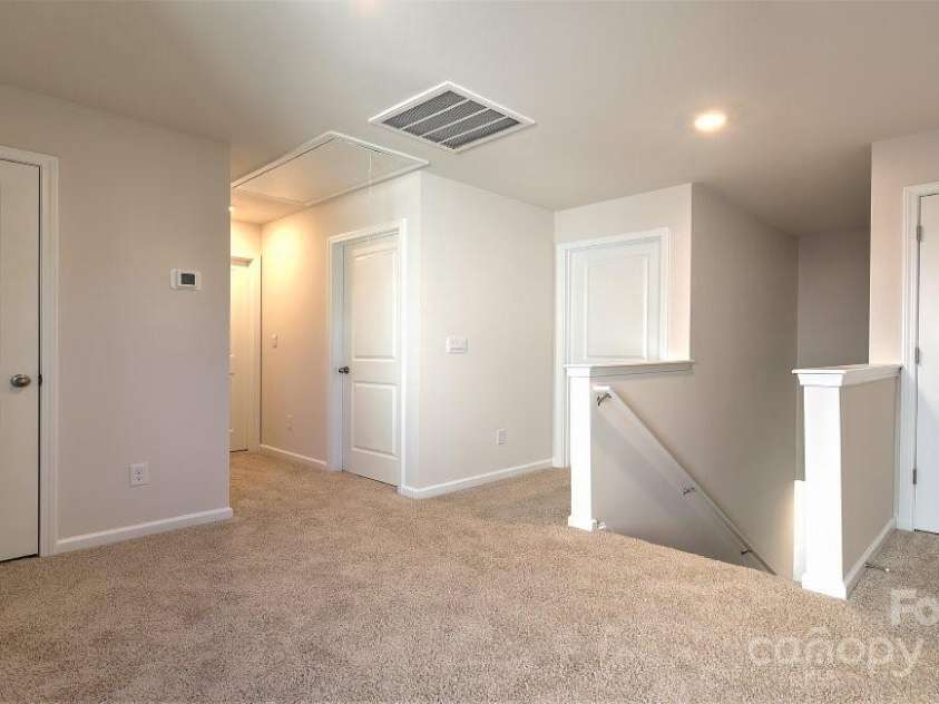 12128 Lady Bell Drive, Charlotte, NC 28278.  MLS# CAR4234266, YatesRealty ID 2120. PHOTOS ARE REPRESENTATIVE.